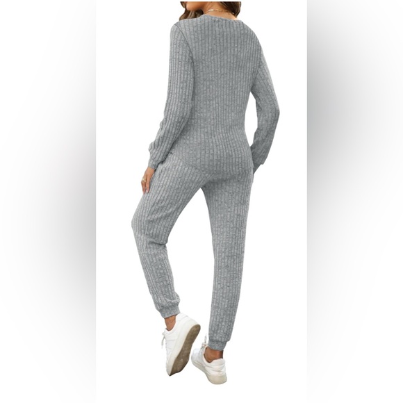 Cozy Ribbed Knit Lounge Set- Gray - Picture 4 of 5